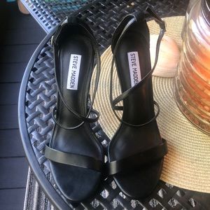 Steve Madden black heels